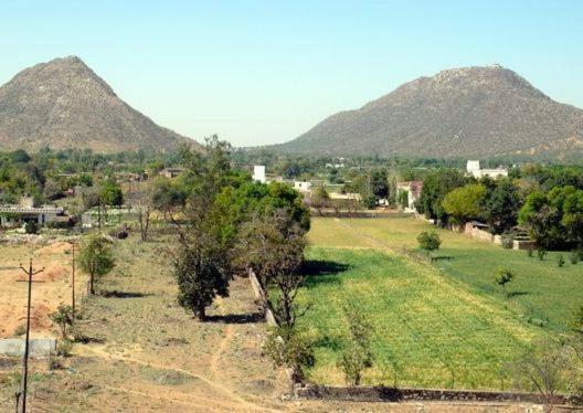 Pushkar Villas Resort Bagian luar foto